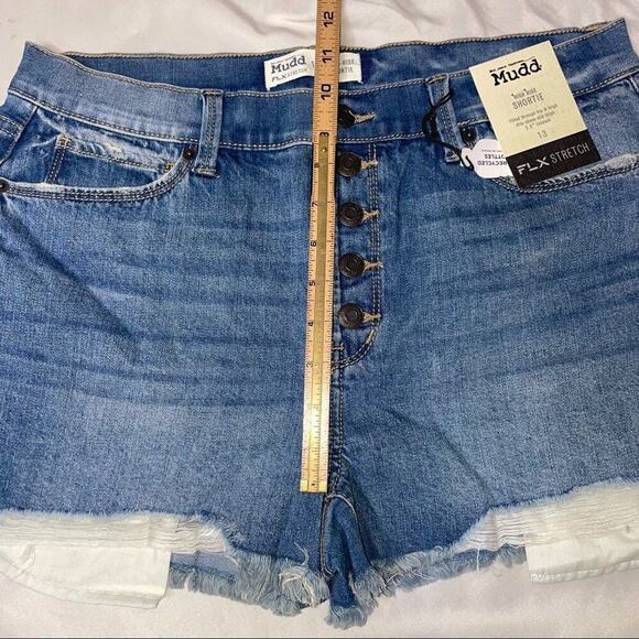 NEW denim shorts Juniors' Mudd High Rise Exposed Button Shorts SZ 13 button up - Picture 5 of 11
